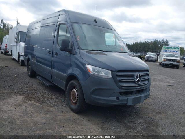  Salvage Mercedes-Benz Sprinter 2500