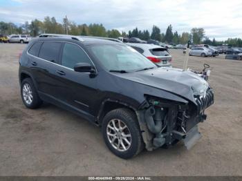  Salvage Jeep Cherokee