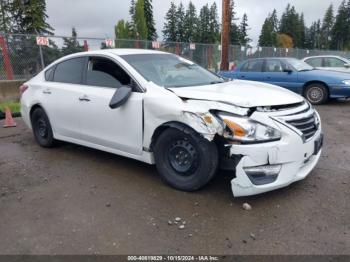  Salvage Nissan Altima