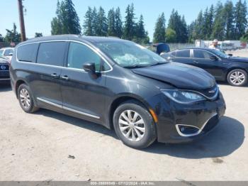  Salvage Chrysler Pacifica