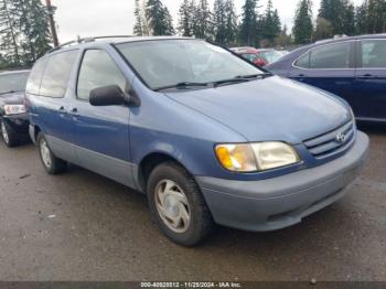  Salvage Toyota Sienna