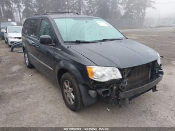  Salvage Chrysler Town & Country