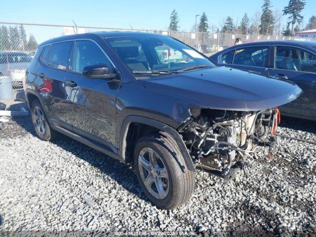  Salvage Jeep Compass