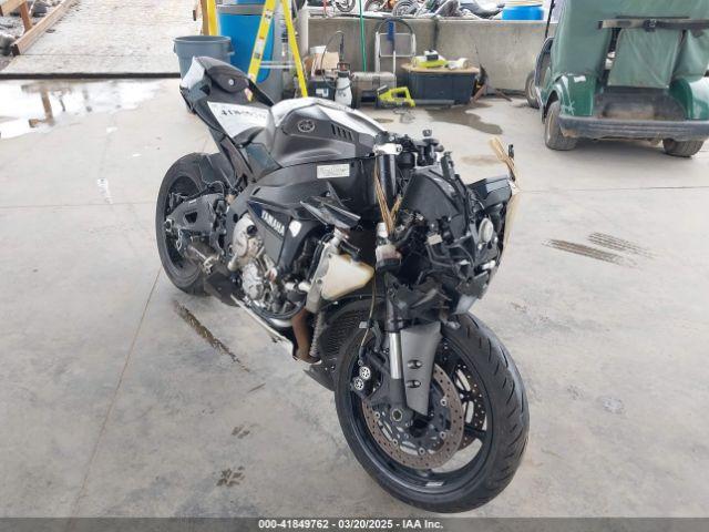  Salvage Yamaha Yzfr1s