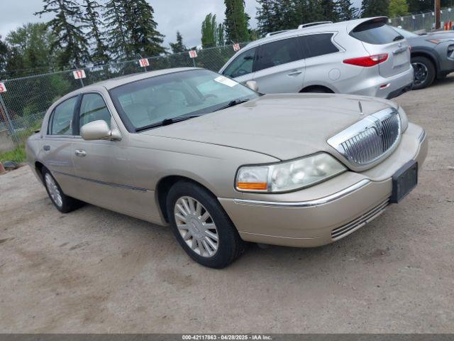  Salvage Lincoln Towncar