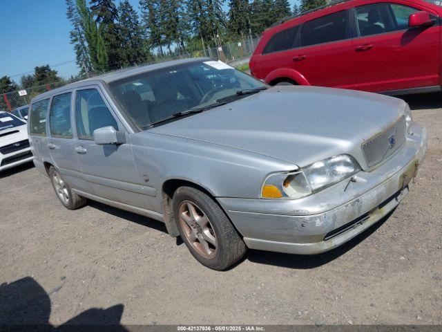  Salvage Volvo V70
