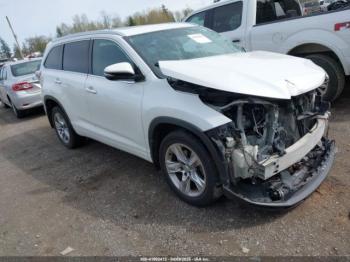  Salvage Toyota Highlander