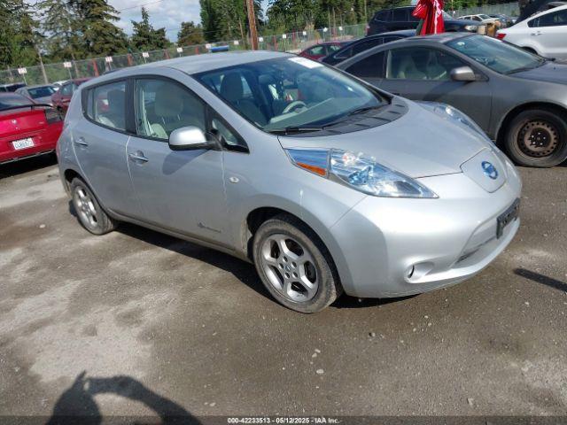  Salvage Nissan LEAF
