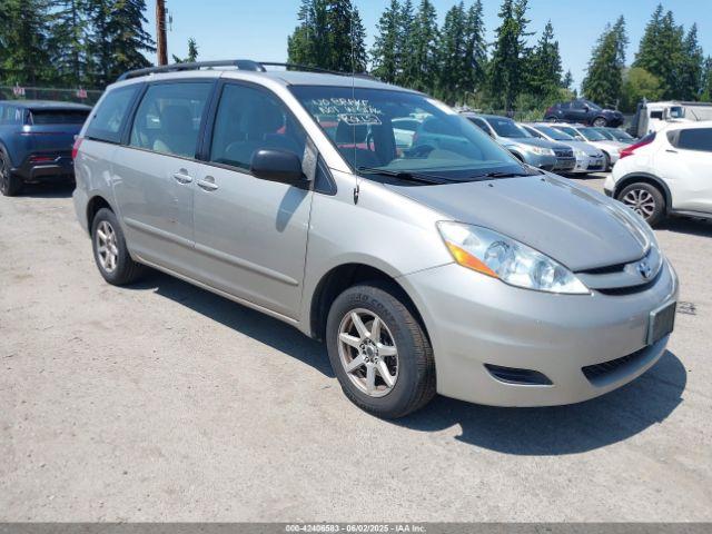  Salvage Toyota Sienna