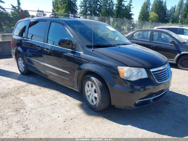  Salvage Chrysler Town & Country