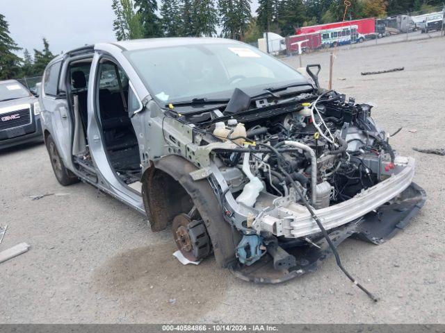  Salvage Chrysler Pacifica