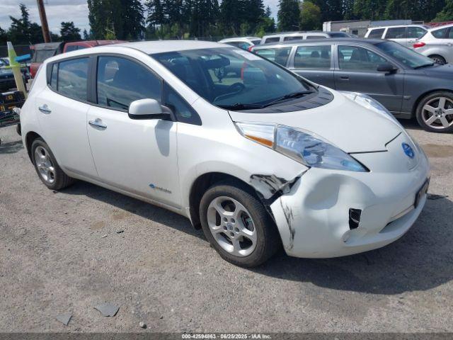  Salvage Nissan LEAF