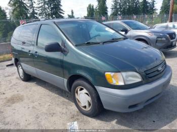 Salvage Toyota Sienna