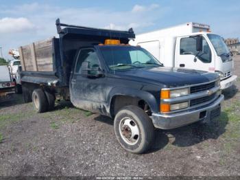  Salvage Chevrolet K3500 Chassis