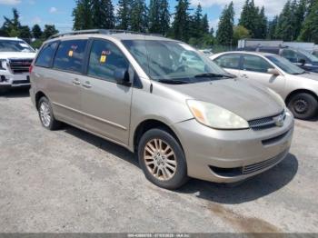  Salvage Toyota Sienna