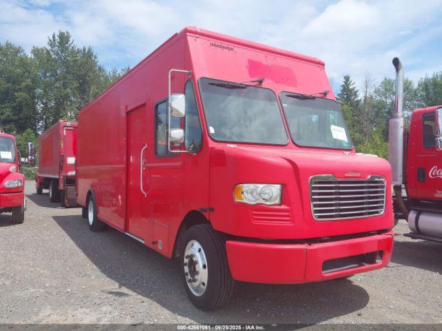  Salvage Freightliner Chassis
