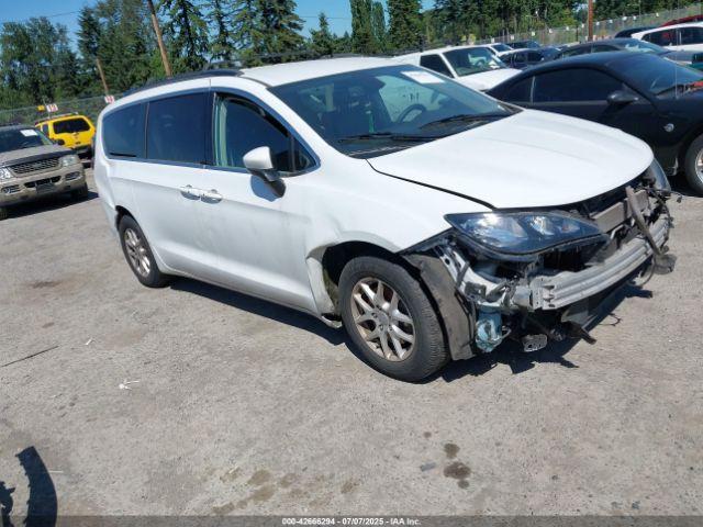  Salvage Chrysler Voyager