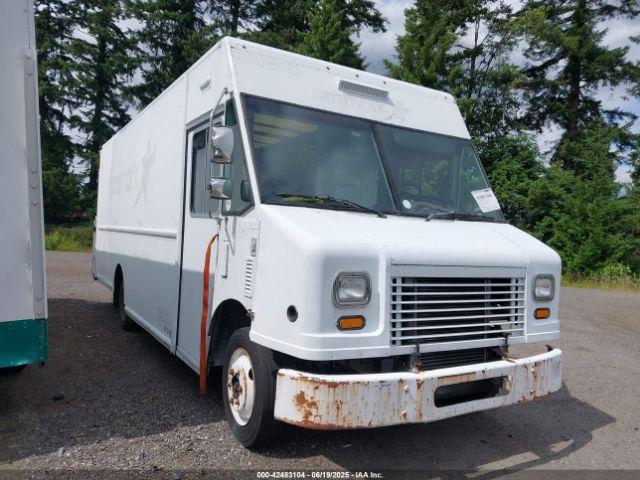  Salvage Freightliner Chassis