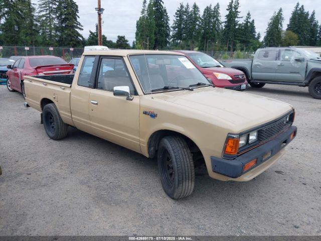  Salvage Datsun 720