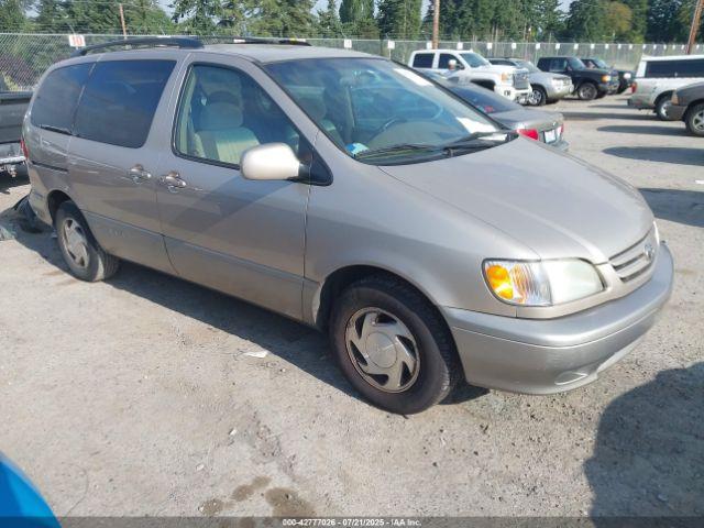  Salvage Toyota Sienna