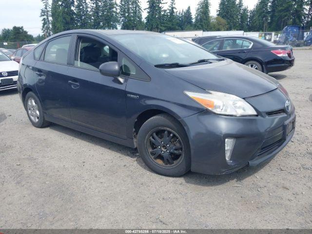  Salvage Toyota Prius