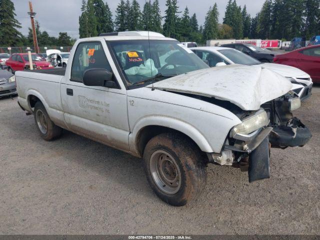  Salvage Chevrolet S-10