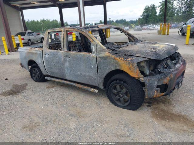  Salvage Nissan Titan