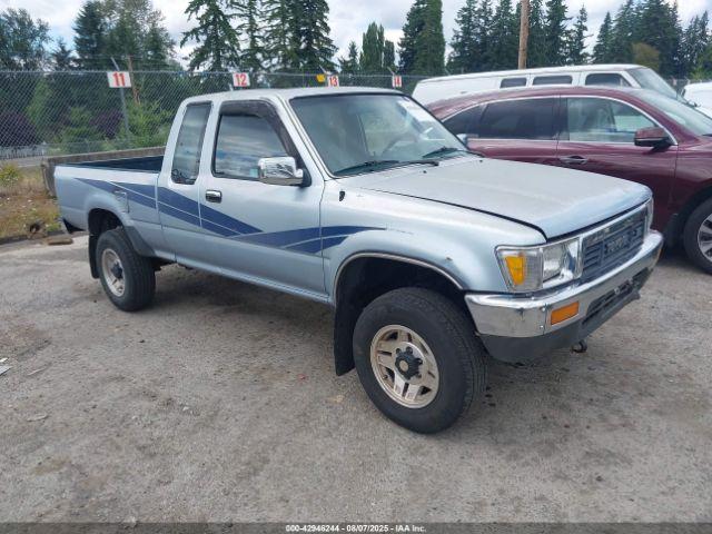  Salvage Toyota Pickup