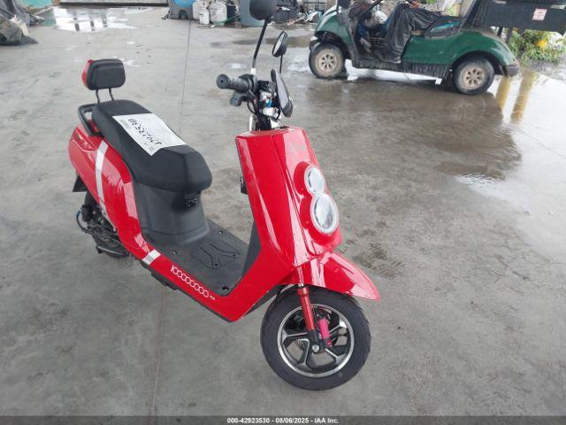  Salvage Ampere Zoom M2