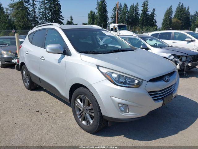  Salvage Hyundai TUCSON