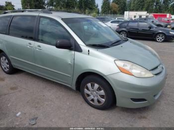  Salvage Toyota Sienna