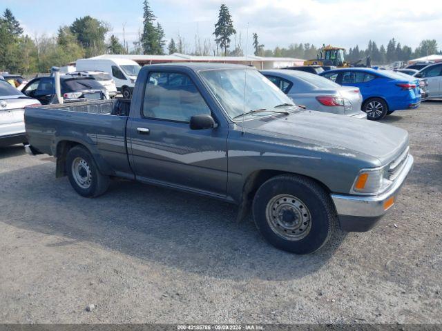  Salvage Toyota Pickup