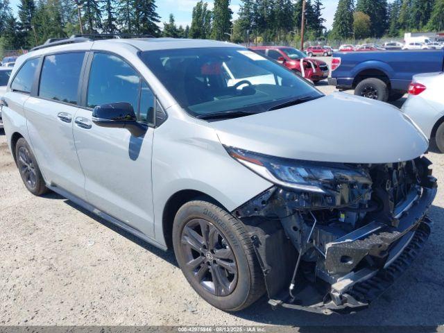  Salvage Toyota Sienna