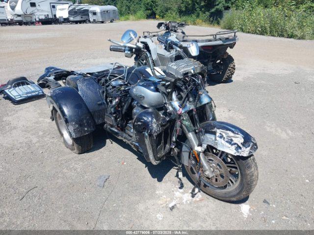  Salvage Harley-Davidson Flhtcutg
