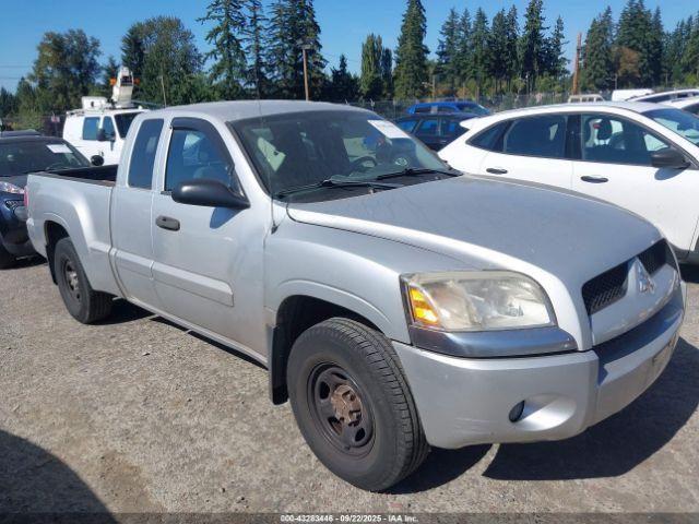  Salvage Mitsubishi Raider