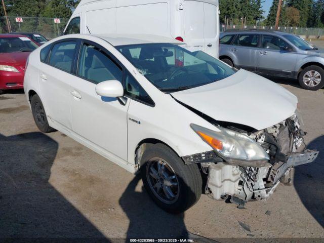  Salvage Toyota Prius