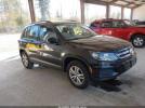 Volkswagen Tiguan S Image 1