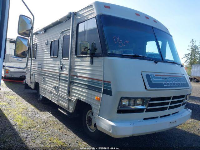  Salvage Chevrolet P30