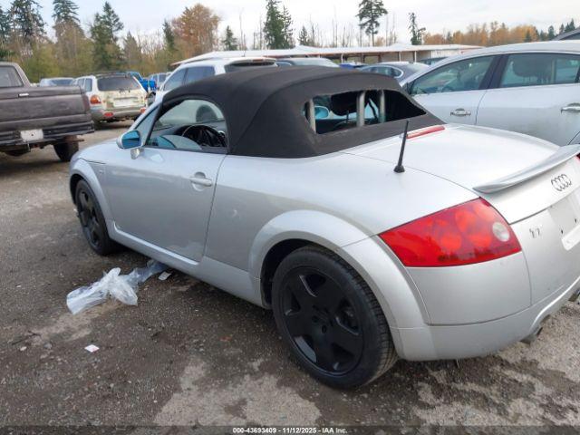 Audi TT Image 11