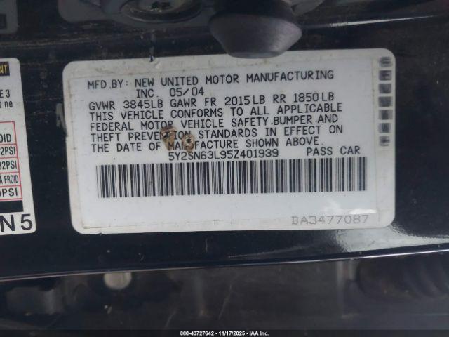 Pontiac Vibe Gt Image 11