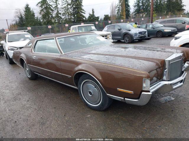  Salvage Lincoln Continental