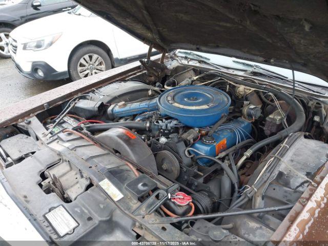 Lincoln Continental Image 15