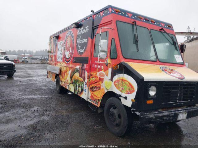  Salvage Chevrolet P30