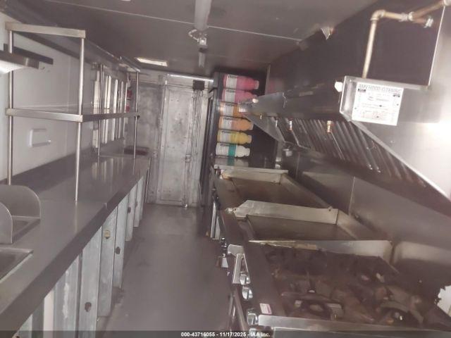 Chevrolet P30 Image 4