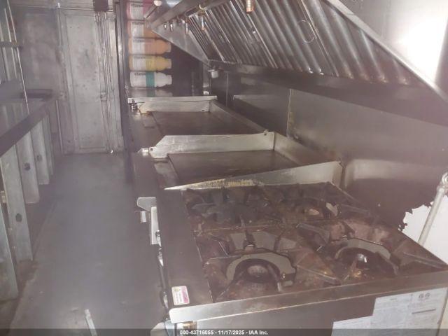 Chevrolet P30 Image 3