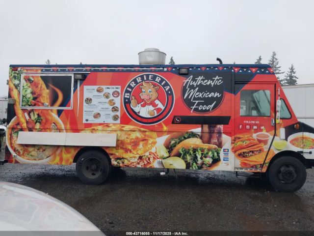 Chevrolet P30 Image 15