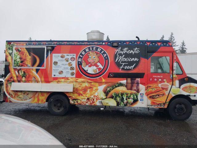 Chevrolet P30 Image 15