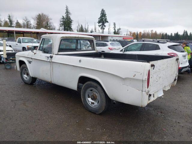 Dodge D200 Image 10