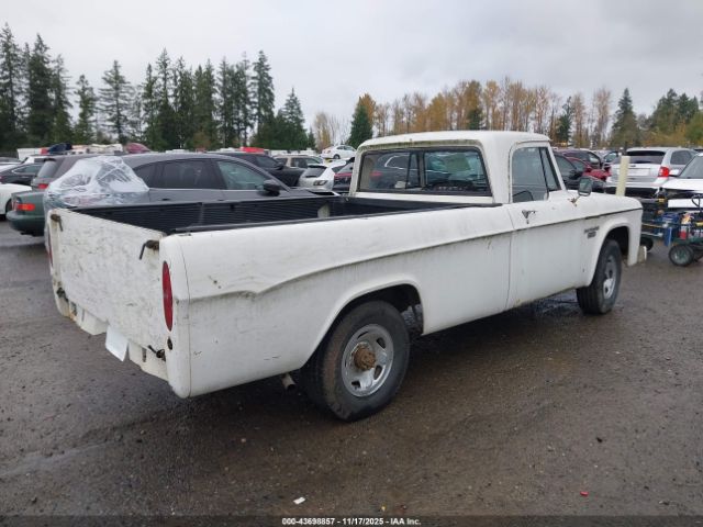 Dodge D200 Image 13