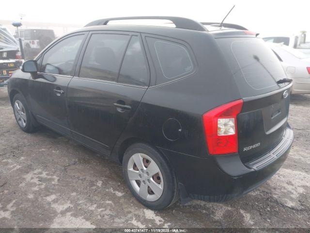 Kia Rondo Lx Image 4